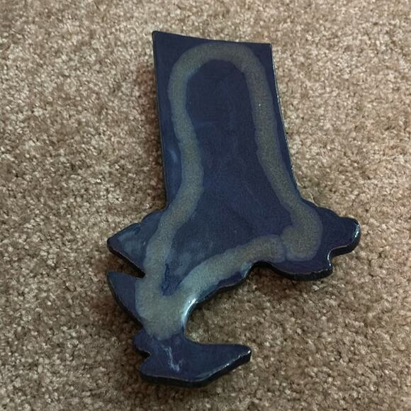 Massachusetts Trivet Handmade Pottery Gorgeous Blue and Green Glazed - Picture 1 of 3